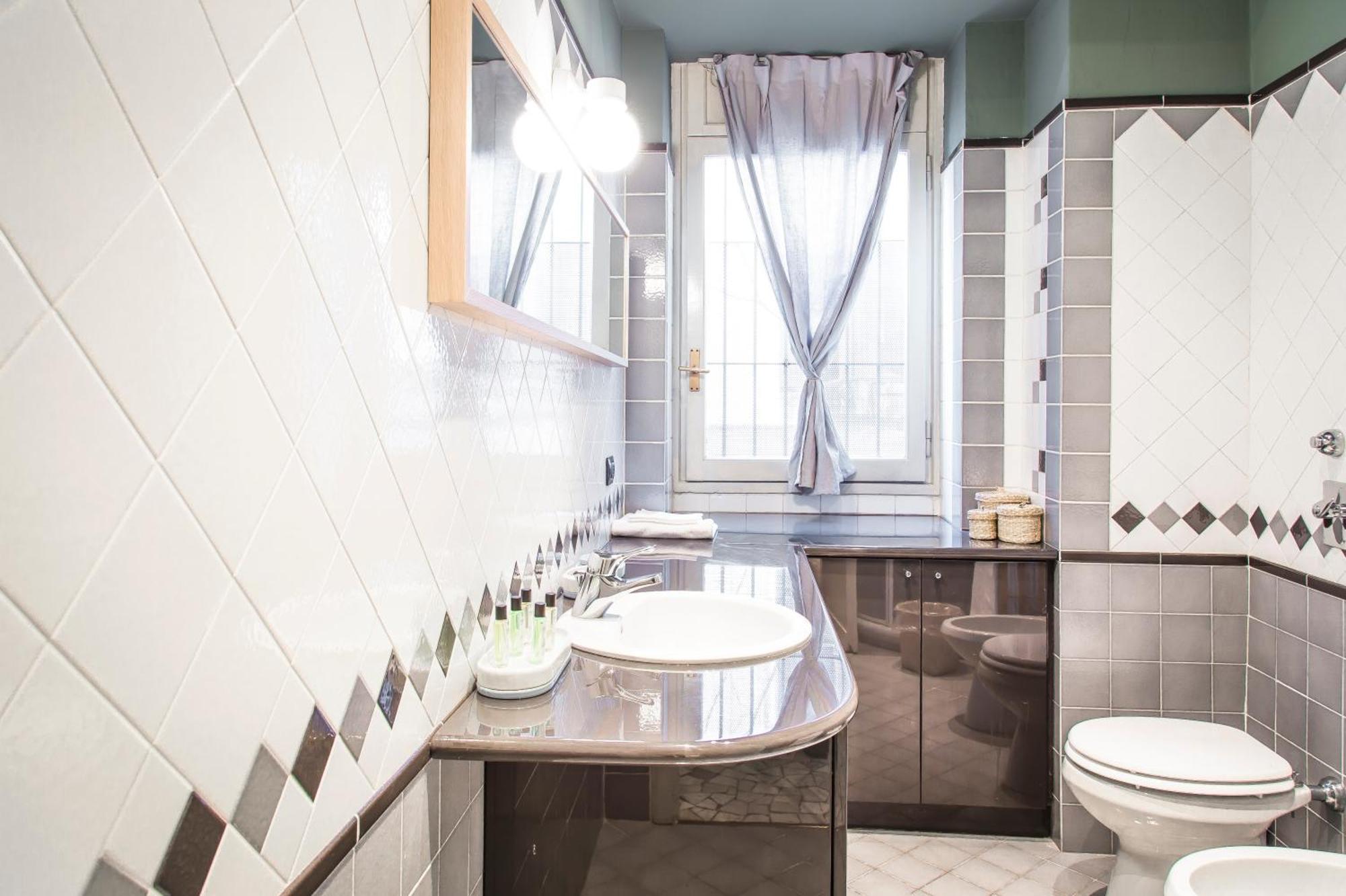Margreth Apartment มิลาน ภายนอก รูปภาพ